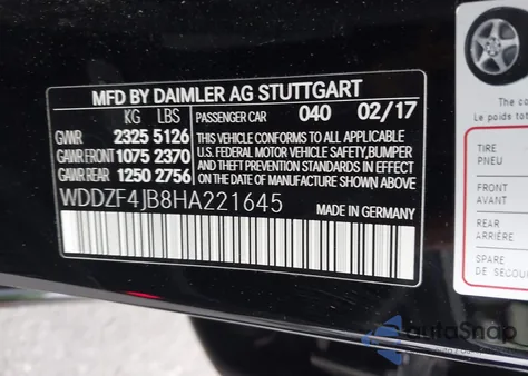 2017 Mercedes-Benz E 300 z USA, uszkodzony, nr VIN WDDZF4JB8HA221645